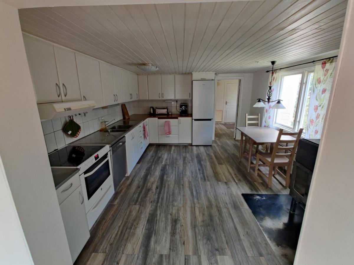 Ferienhaus In Loenneberga Экстерьер фото